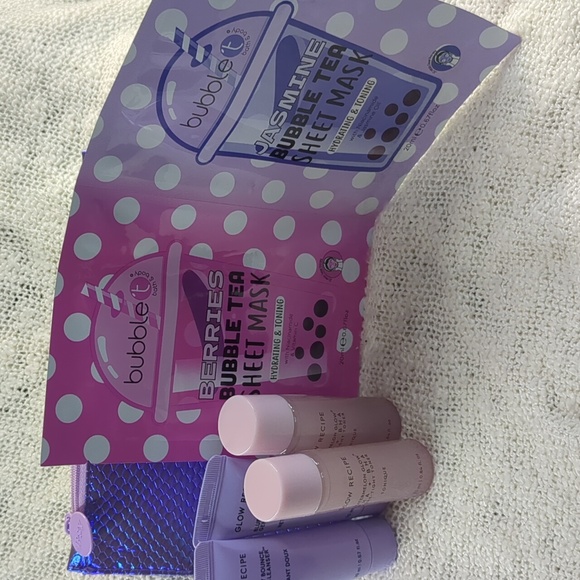 Glow Recipe Toner/Cleanser/Bubble T Face Mask Bundle - Picture 2 of 14